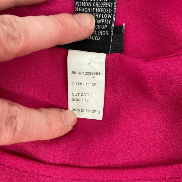 Torrid Fuchsia Sheer Sleeveless Scoop Neck Blouse Slit Back & Black Lace Trim - Picture 6 of 11